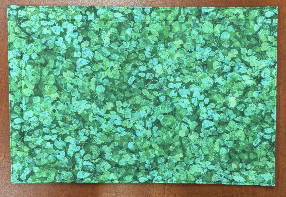 No-Iron Self-Binding Quilted Placemat Pattern Instant PDF Download - Polonia Designs - Polonia Designs